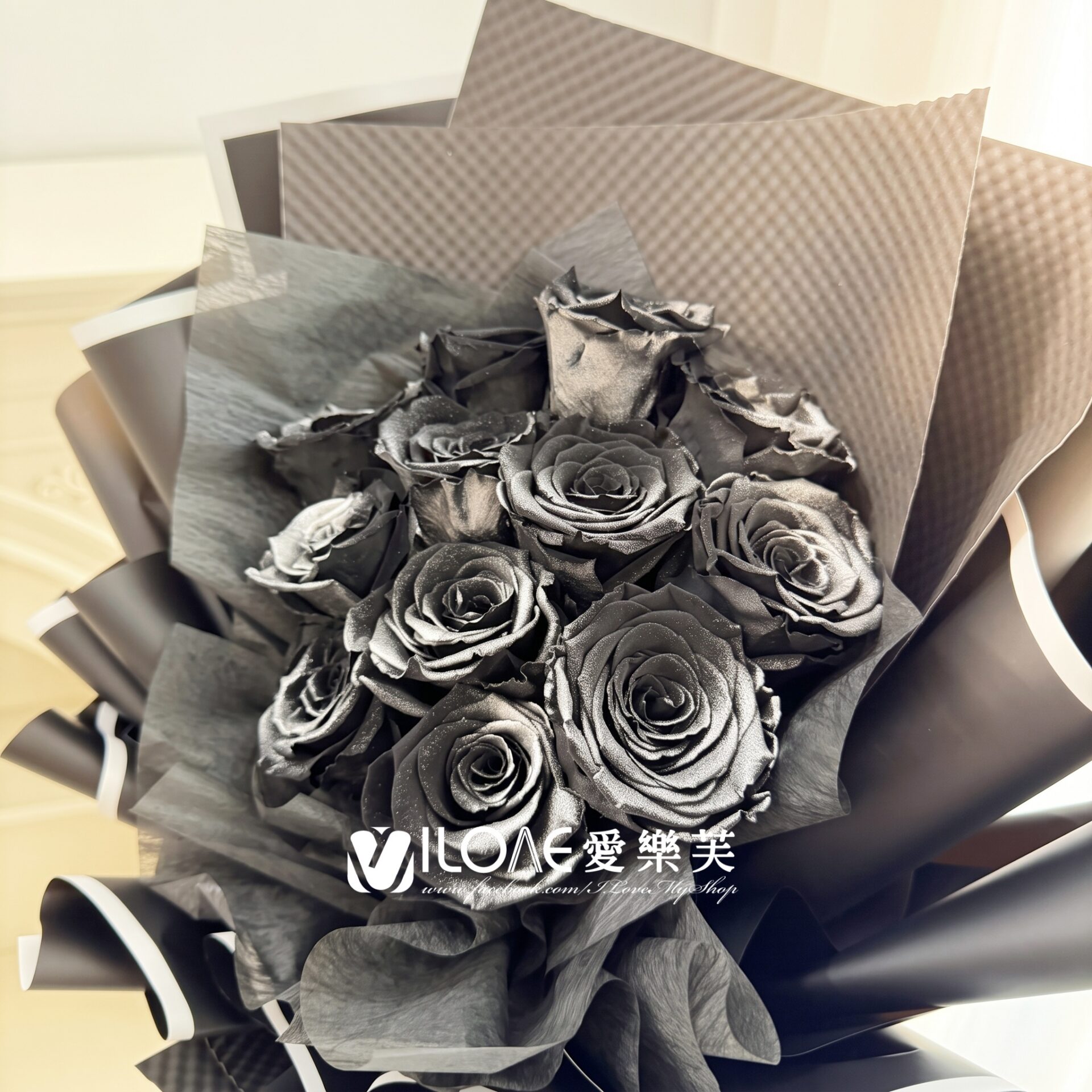 暗夜鉑金<br><span style="font-size: 18px;">(11朵永生花款)</span>:圖片 3